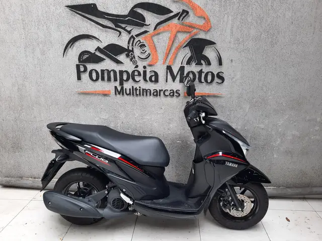 Moto Yamaha Fluo 2026 Hybrid Connected