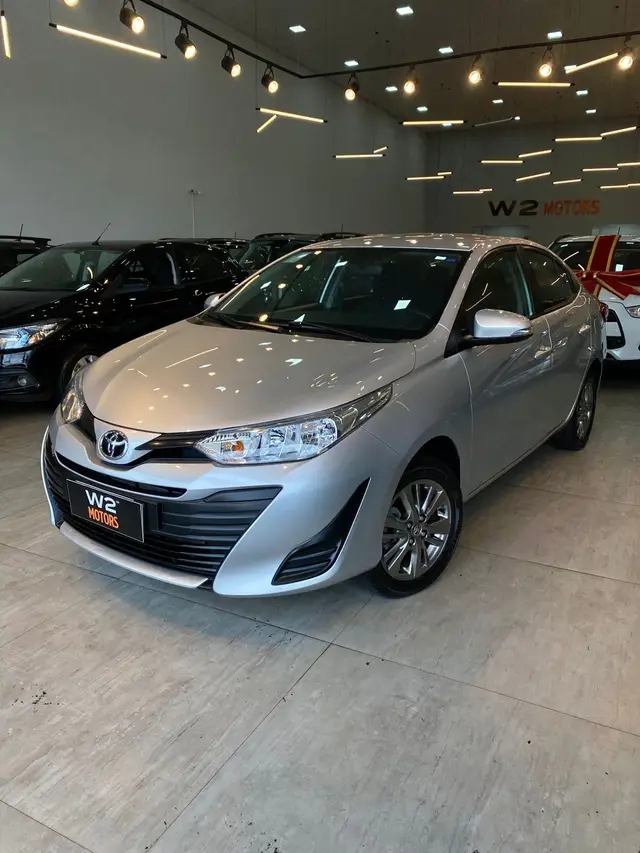 Carro Toyota Yaris 2021 1.5 XL Plus Connect CVT (Flex)