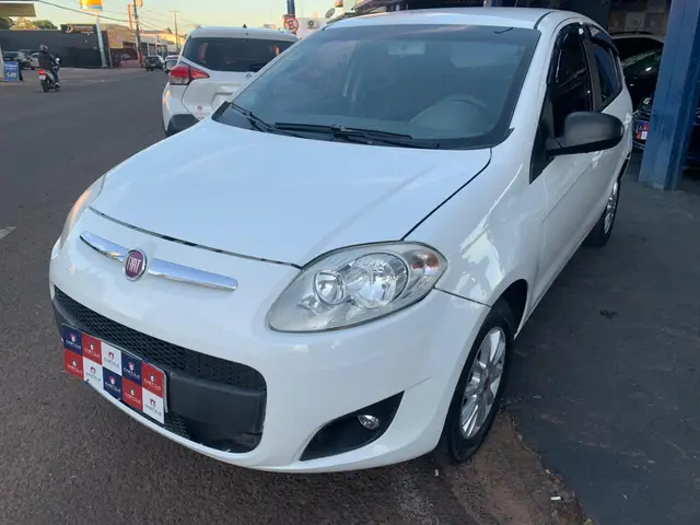 Carro Fiat Palio 2015 Attractive 1.0 Evo (Flex)