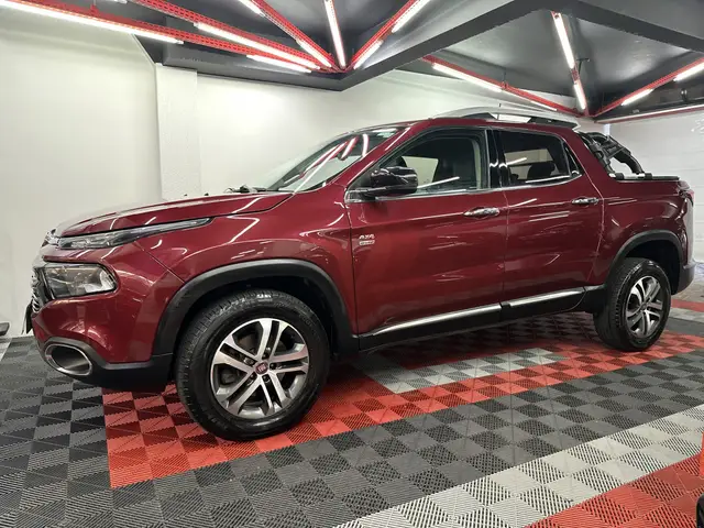 Carro Fiat Toro 2017 Volcano 2.0 diesel AT9 4x4