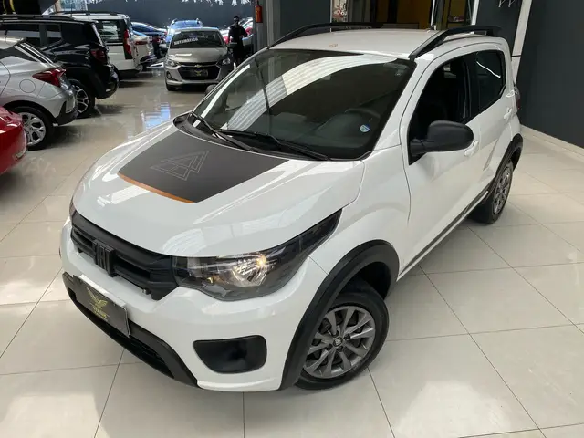 Carro Fiat Mobi 2024 Trekking 1.0