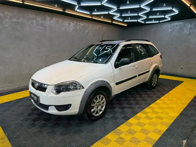 Carro Fiat Weekend 2015 Trekking 1.6 E.torQ (Flex)