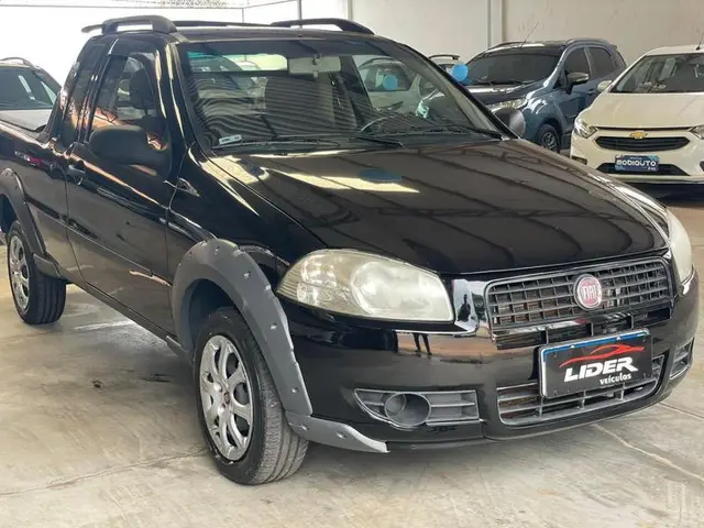 Carro Fiat Strada 2013 Adv. M. March. 1.8 Flex 16V CD