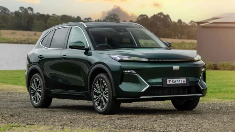 Geely EX5 híbrido será o primeiro carro da marca chinesa produzido no Brasil