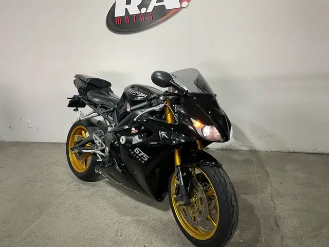 Moto Triumph Daytona 2009 675