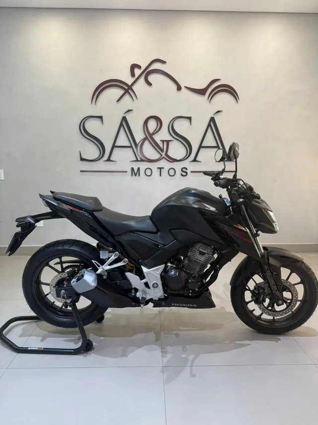 Moto Honda CB 300F Twister 2024 Standard