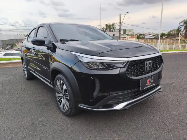 Carro Fiat Fastback 2025 Audace T200 Hybrid