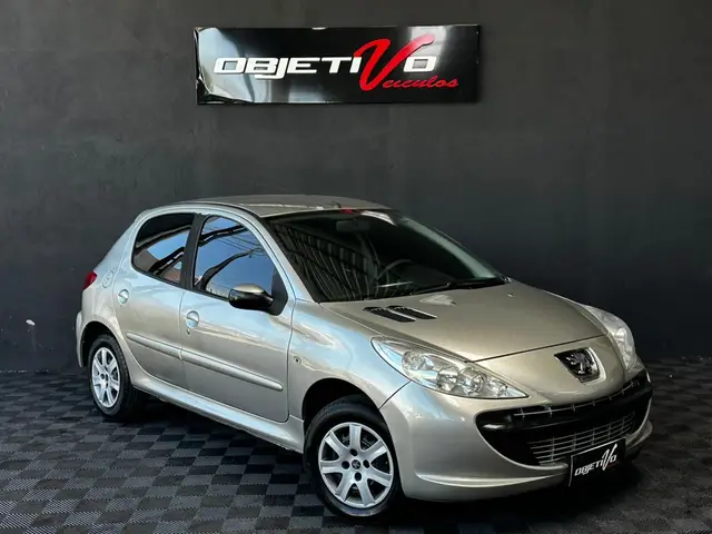 Carro Peugeot 207 2011 Hatch XR 1.4 8V (flex) 4p