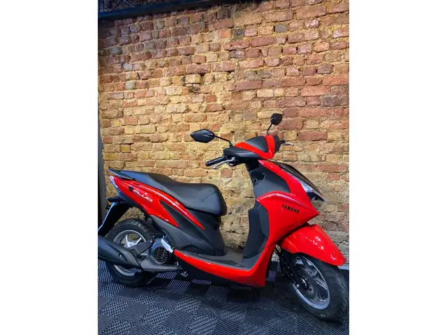 Moto Yamaha Fluo 2026 Hybrid Connected