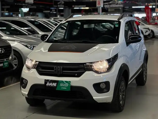 Carro Fiat Mobi 2025 Trekking 1.0