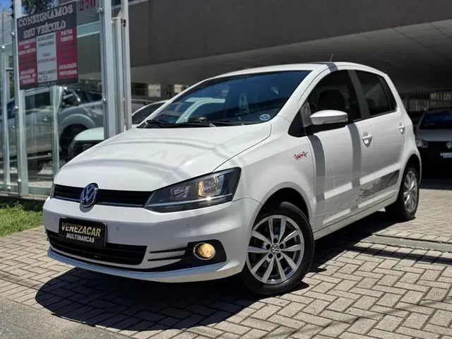 Carro Volkswagen Fox 2016 1.6 MSI Rock in Rio (Flex)