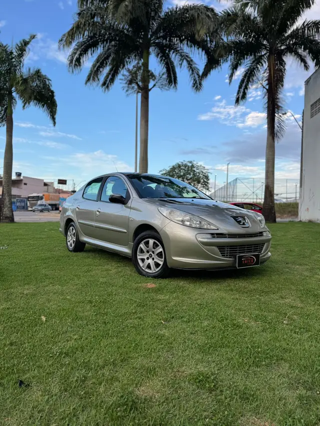 Carro Peugeot 207 Sedan 2012 207 Passion XR 1.4 8V (flex)