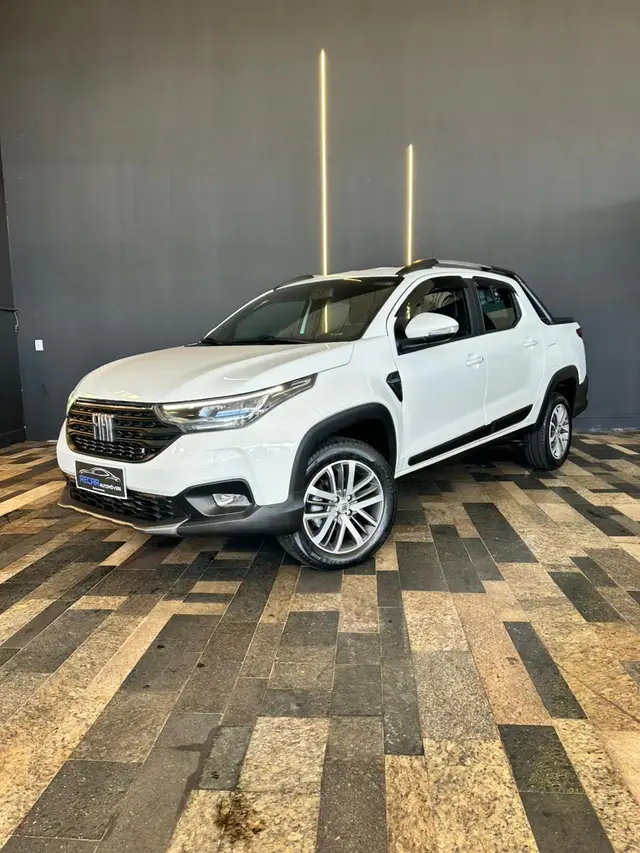 Carro Fiat Strada 2024 Volcano 1.3 Cabine Dupla
