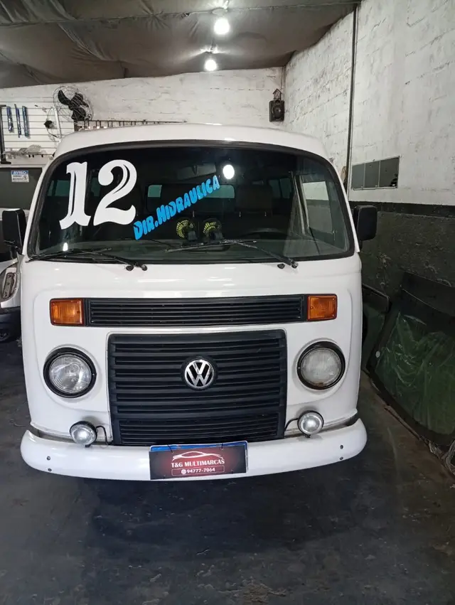 Carro Volkswagen Kombi Furgão 2012 Kombi Furgao 1.4 (Flex)