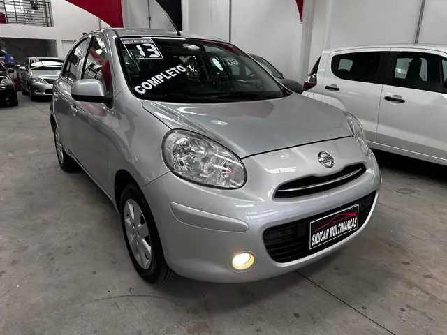 Carro Nissan March 2013 1.0 16V S (Flex)