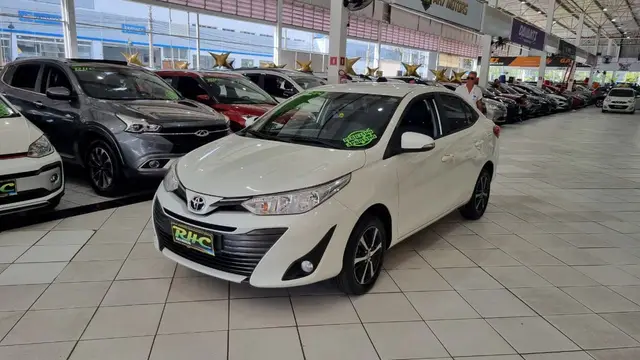 Carro Toyota Yaris Sedan 2020 1.5 XS CVT (Flex)