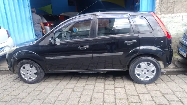 Carro Ford Fiesta Hatch 2013 Rocam 1.0 (Flex)