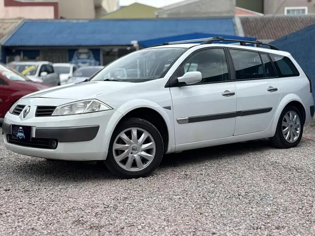 Carro Renault Megane Grand Tour 2013 Mégane Grand Tour Dynamique 1.6 16V (flex)