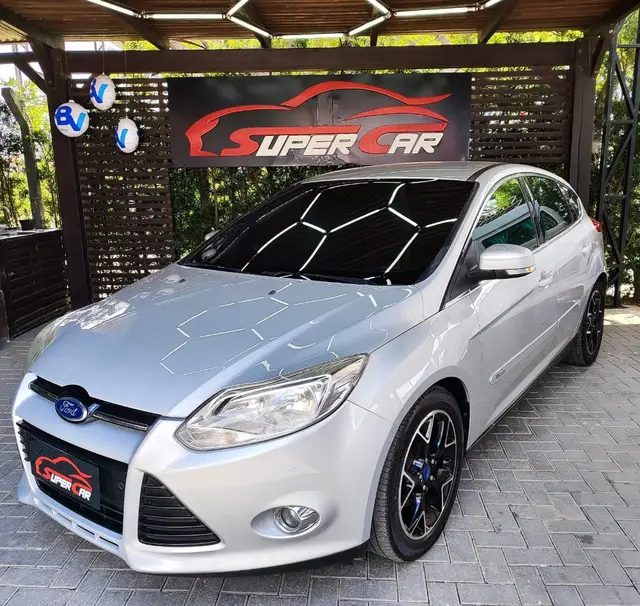 Carro Ford Focus Hatch 2015 Titanium Plus 2.0 16V PowerShift