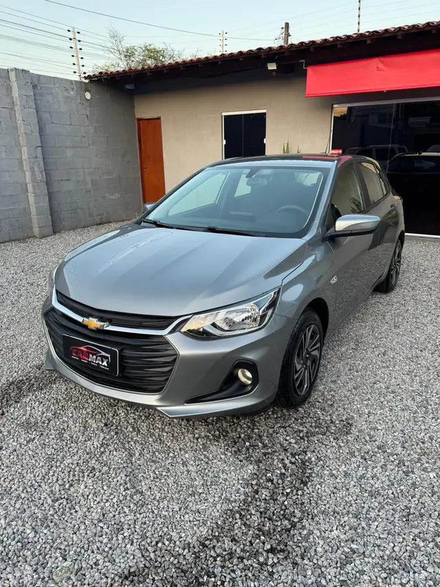 Carro Chevrolet Onix 2025 LT 1.0