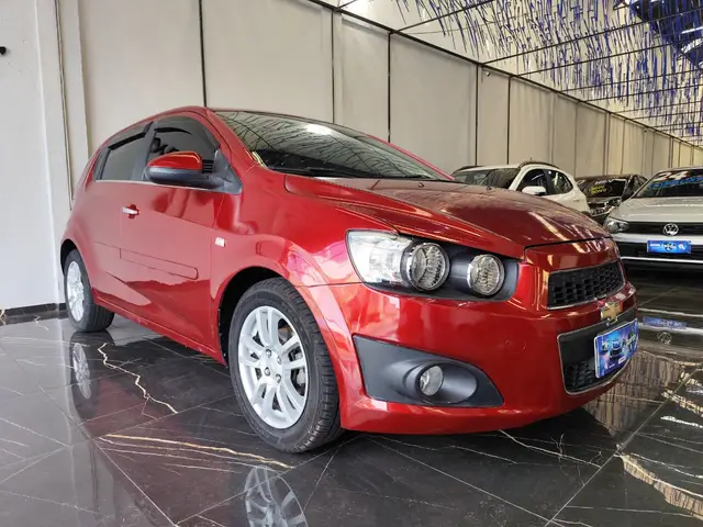 Carro Chevrolet Sonic 2013 Hatch LTZ 1.6 (Aut)
