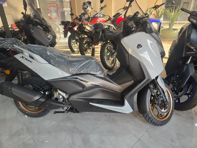 Moto Yamaha XMax 2026 300 Connected