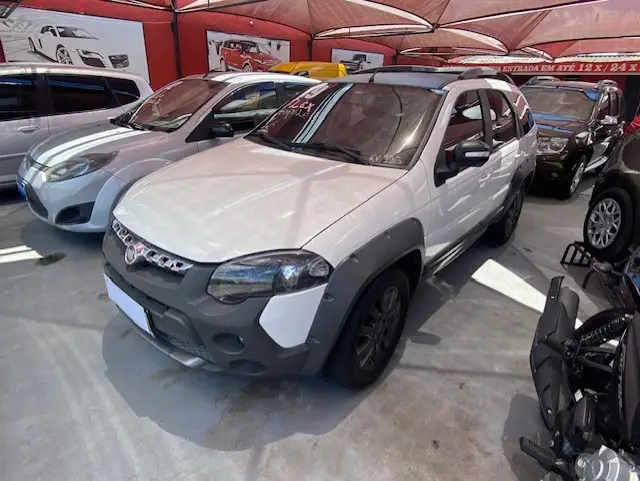 Carro Fiat Weekend 2019 Adventure 1.8 E.torQ (Flex)