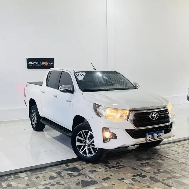 Carro Toyota Hilux Cabine Dupla 2020 Hilux 2.8 TDI CD SR 4x4 (Aut)