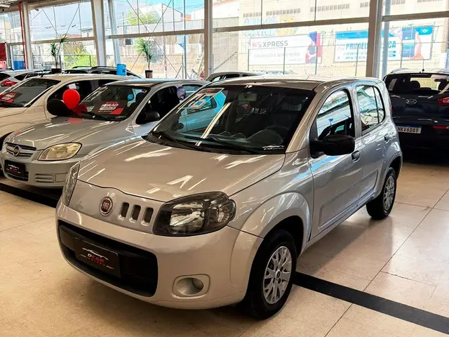 Carro Fiat Uno 2016 Vivace 1.0 8V (Flex) 4p