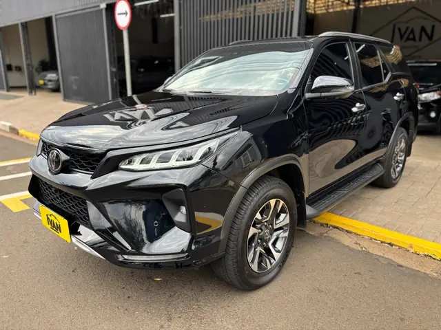 Carro Toyota SW4 2025 Diamond  2.8 Turbodiesel 4x4 (Aut.)