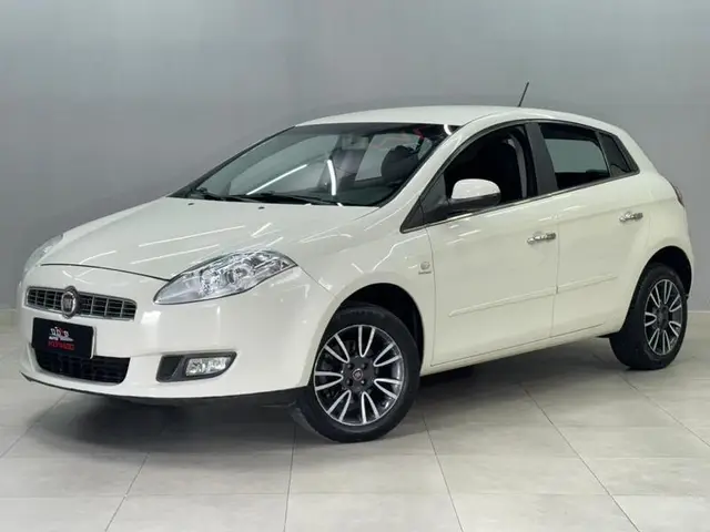 Carro Fiat Bravo 2014 Essence 1.8 E.torQ Dualogic (Flex)