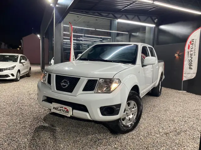 Carro Nissan Frontier 2015 S 2.5 TD CD 4x2