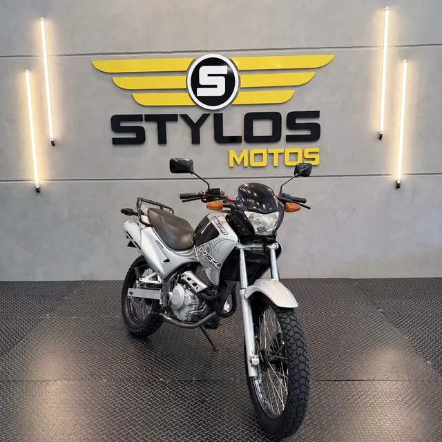 Moto Honda NX 4 Falcon 2006 400