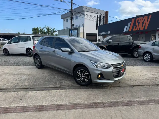 Carro Chevrolet Onix 2024 LT 1.0