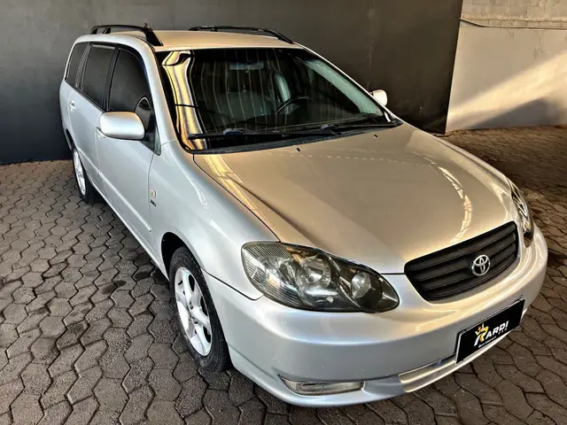 Carro Toyota Fielder 2005 1.8 16V