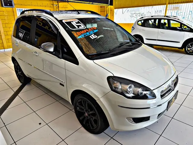 Carro Fiat Idea 2015 Essence 1.6 16V E.TorQ (Flex)