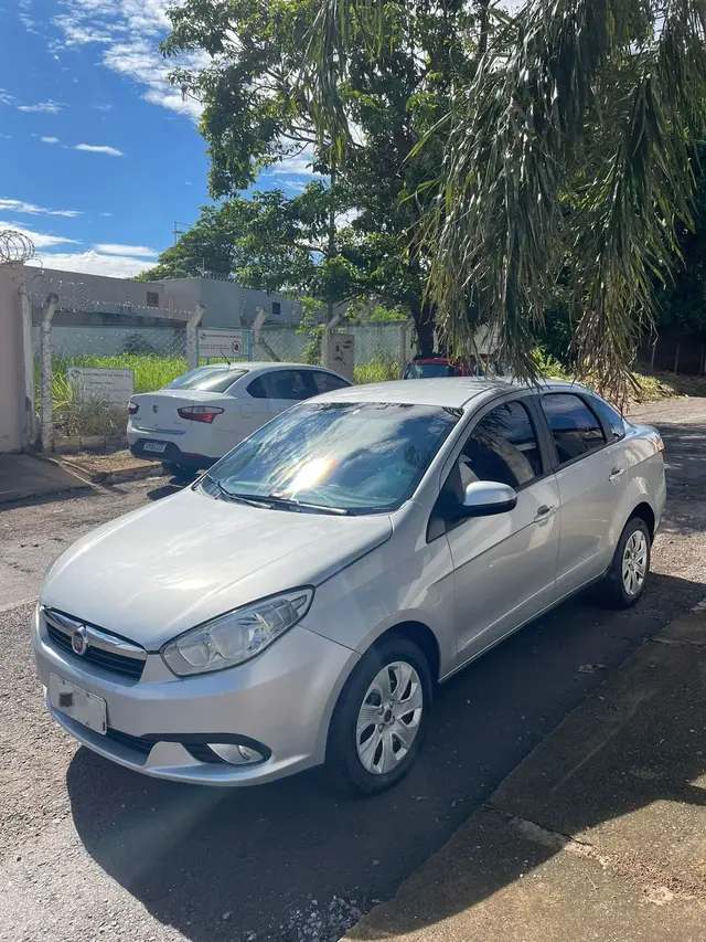 Carro Fiat Grand Siena 2015 Evo Attractive 1.4 8V (Flex)