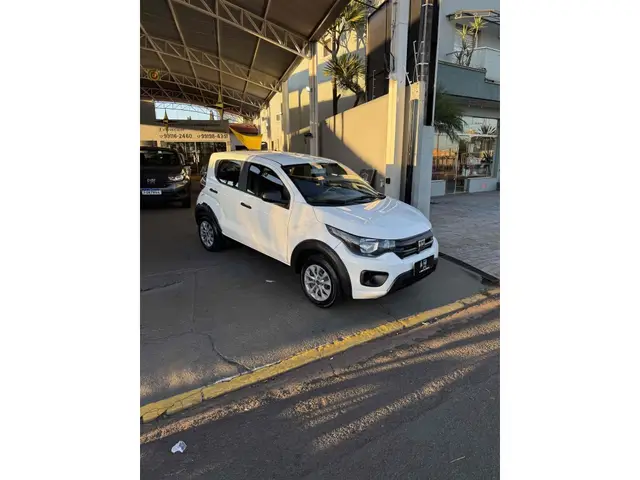 Carro Fiat Mobi 2023 Like 1.0 (Flex)