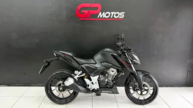 Moto Honda CB 300F Twister 2024 Standard