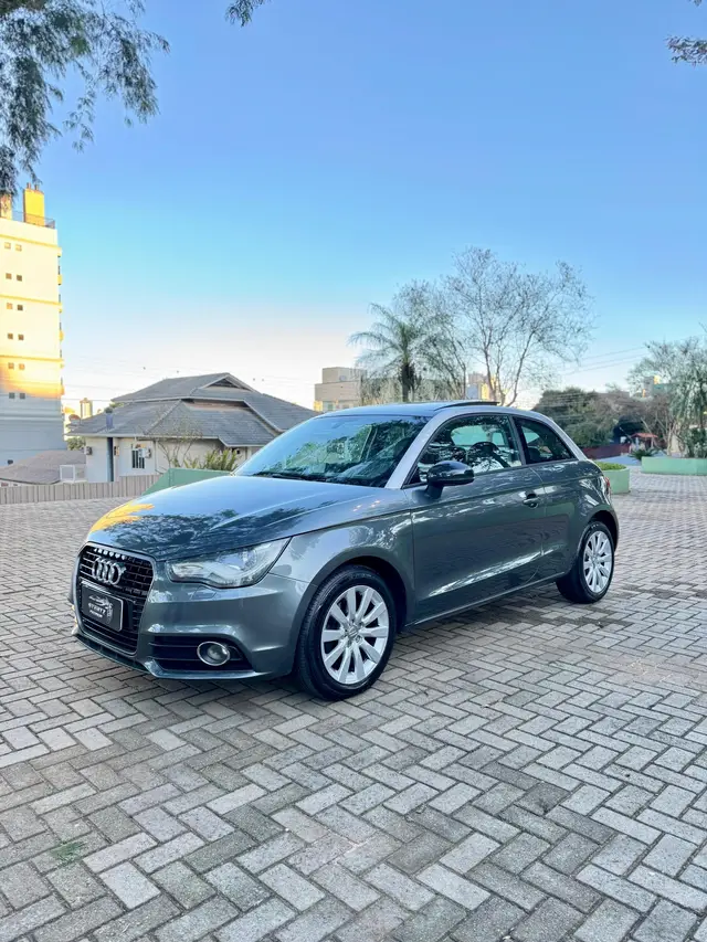 Carro Audi A1 2011 1.4 TFSI Attraction S Tronic