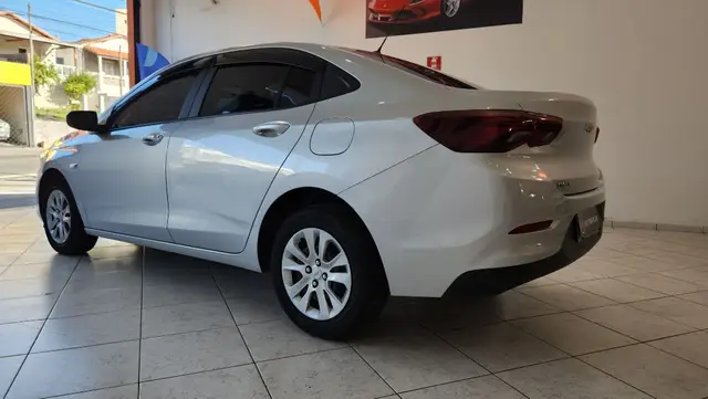 Carro Chevrolet Onix 2023 LT 1.0 Turbo