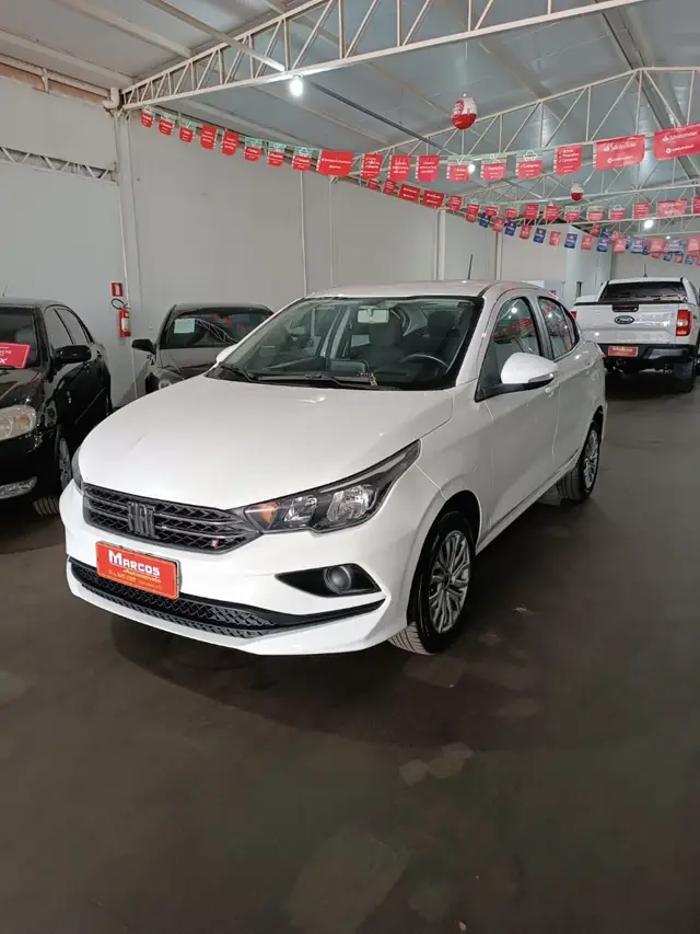 Carro Fiat Cronos 2024 Drive 1.3