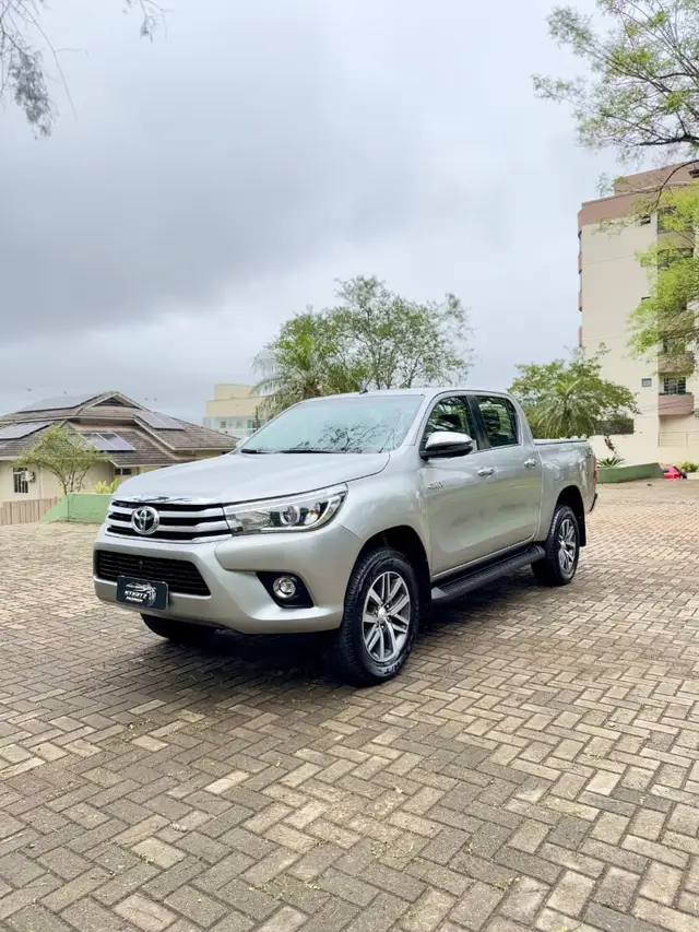 Carro Toyota Hilux Cabine Dupla 2018 Hilux 2.8 TDI SRX CD 4x4 (Aut)