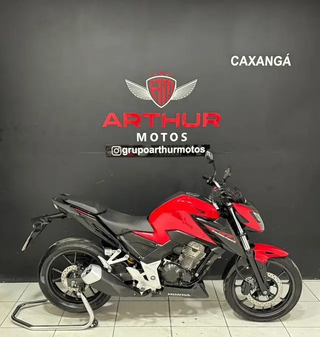 Moto Honda CB 300F Twister 2024 Standard