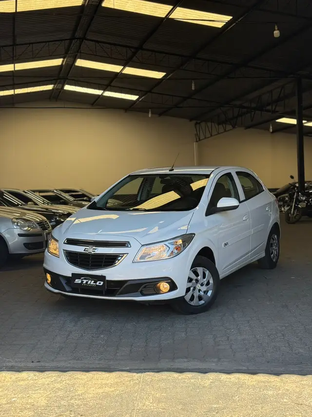 Carro Chevrolet Onix 2014 1.0 LT SPE/4