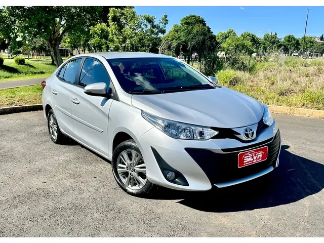 Carro Toyota Yaris Sedan 2020 1.5 XL Plus Tech CVT (Flex)