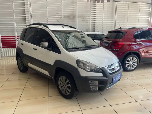 Carro Fiat Idea 2016 Adventure Locker 1.8 (Flex)