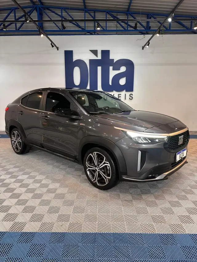 Carro Fiat Fastback 2024 Limited Edition Powered by Abarth