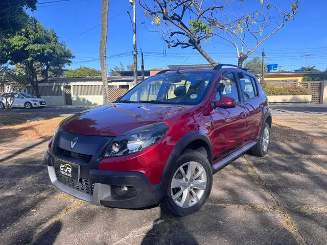 Carro Renault Sandero Stepway 2014 1.6 16V Hi-Flex (aut)