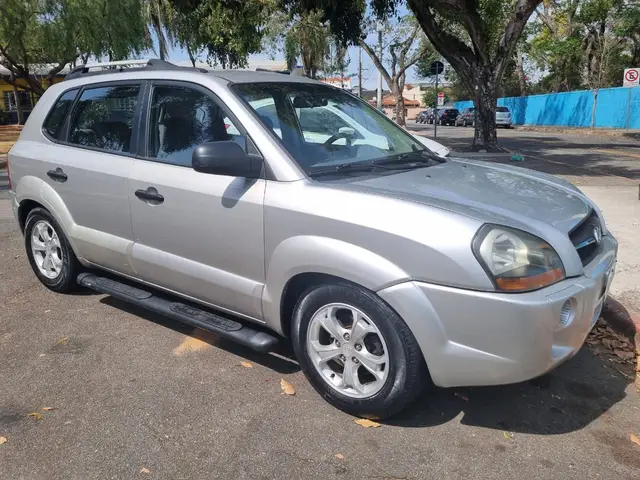 Carro Hyundai Tucson 2010 GL 2.0 16V